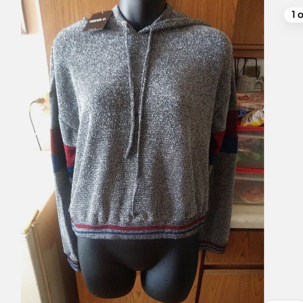 ✨ Forever 21 Medium Glittery Hoodie Silver Red Blue ✨